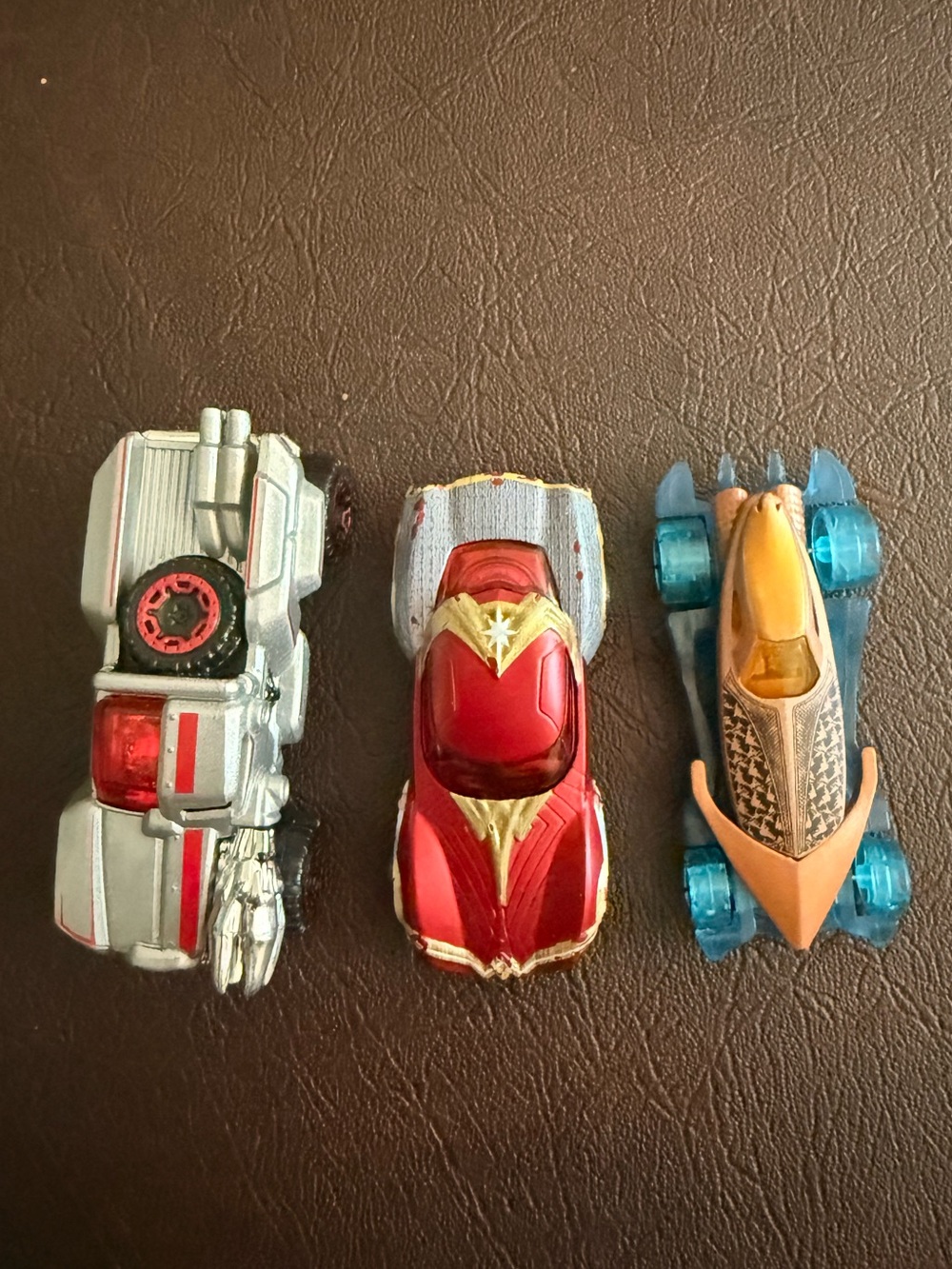 Hot Wheels Justice League Kids Toy Car Set - Red, Silver, Blue
